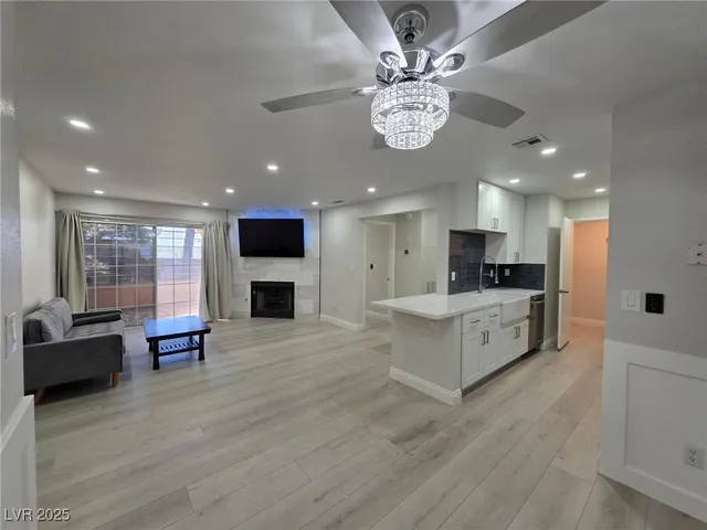 $2,100 | 2200 South Fort Apache Road, Unit 1048, Las Vegas, NV 89117