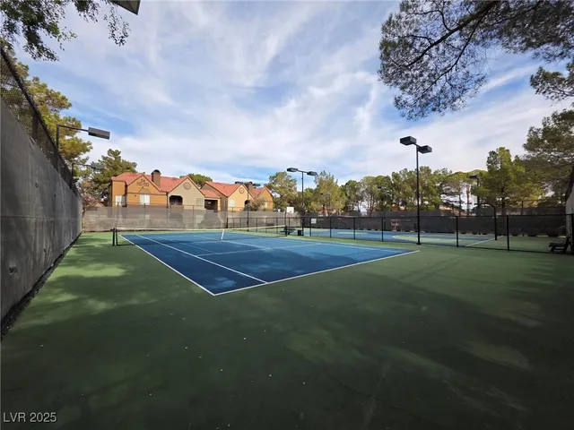 $2,100 | 2200 South Fort Apache Road, Unit 1048, Las Vegas, NV 89117