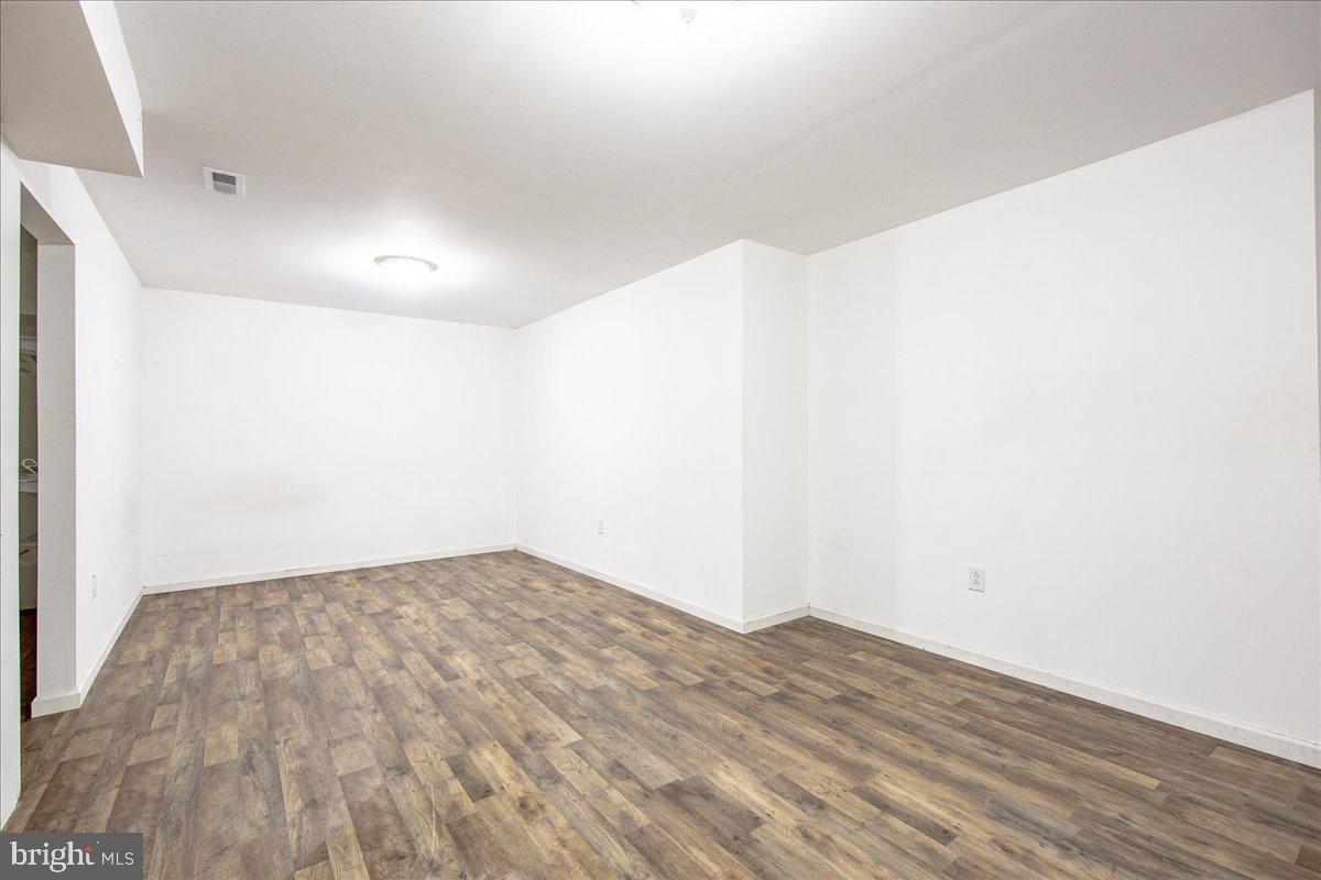 9588 Clover Hill Road Manassas, VA 20110 - Photo 30 of 32 a view of empty room