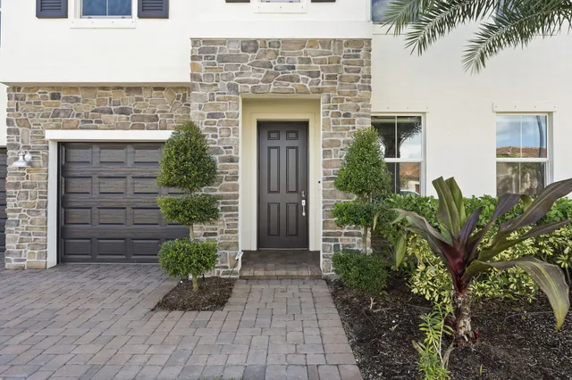 $620,000 | 12434 Northwest Lynch Lane, Port St. Lucie, FL 34987