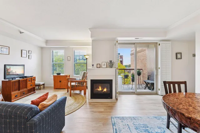 $2,595 | 675 North 1st Street, Unit 402, Minneapolis, MN 55401