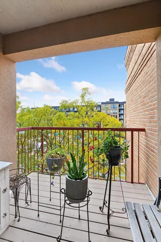 $2,595 | 675 North 1st Street, Unit 402, Minneapolis, MN 55401