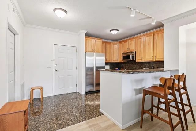 $2,595 | 675 North 1st Street, Unit 402, Minneapolis, MN 55401