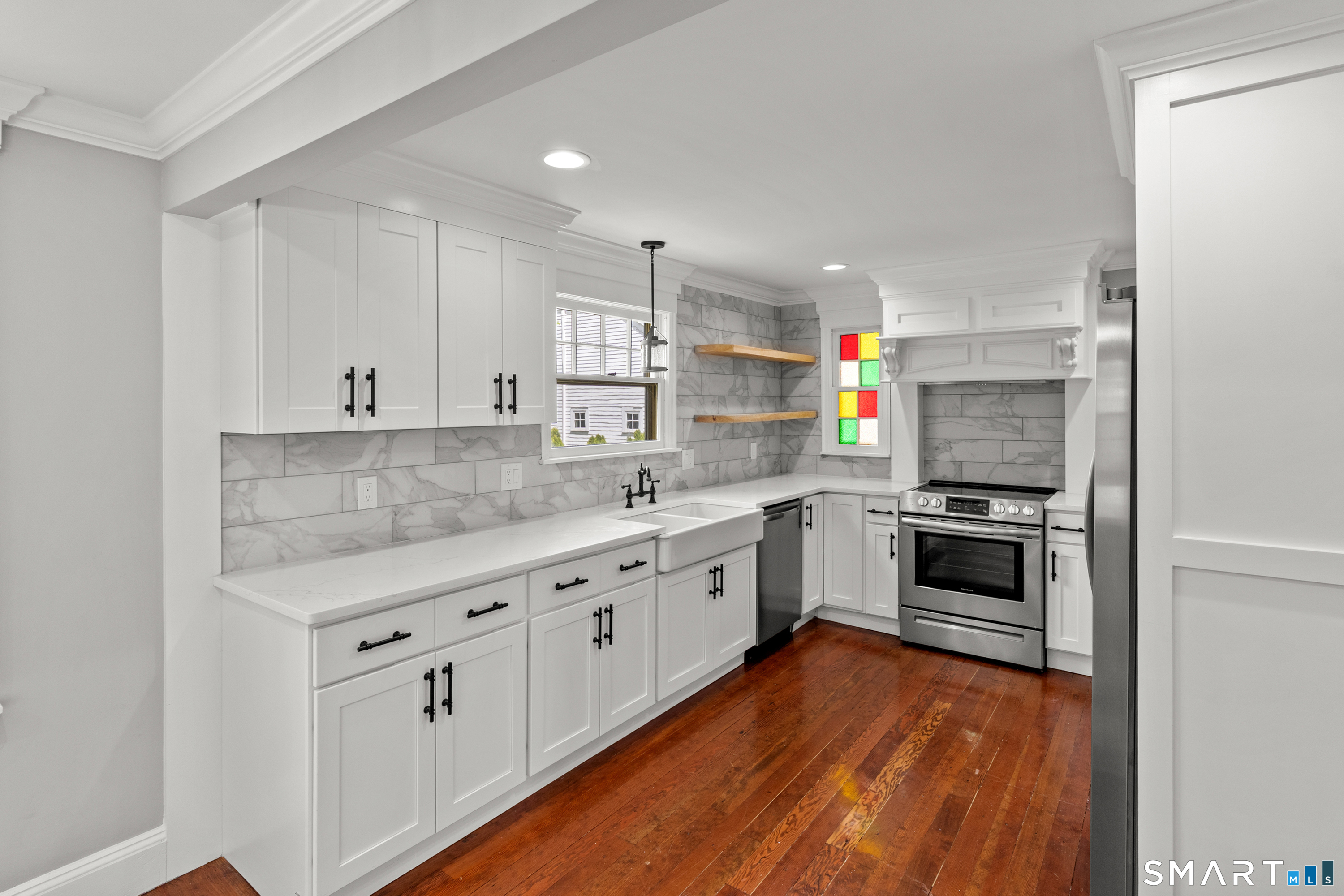 551 North Main Street Suffield, CT 06078 - Photo 5 of 38