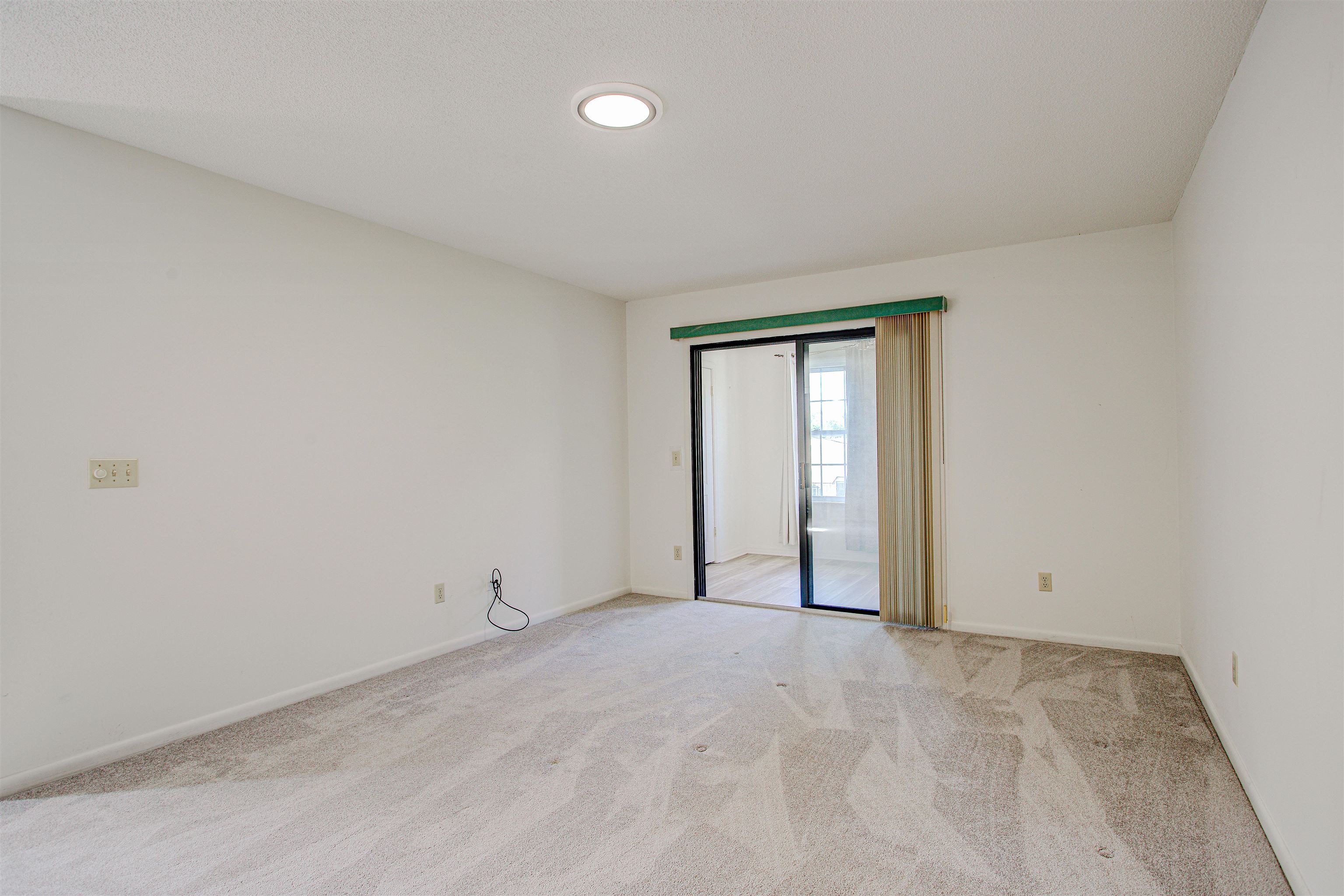 21 Atlantic Oaks Circle St. Augustine, FL 32080 - Photo 19 of 21 a view of an empty room and window