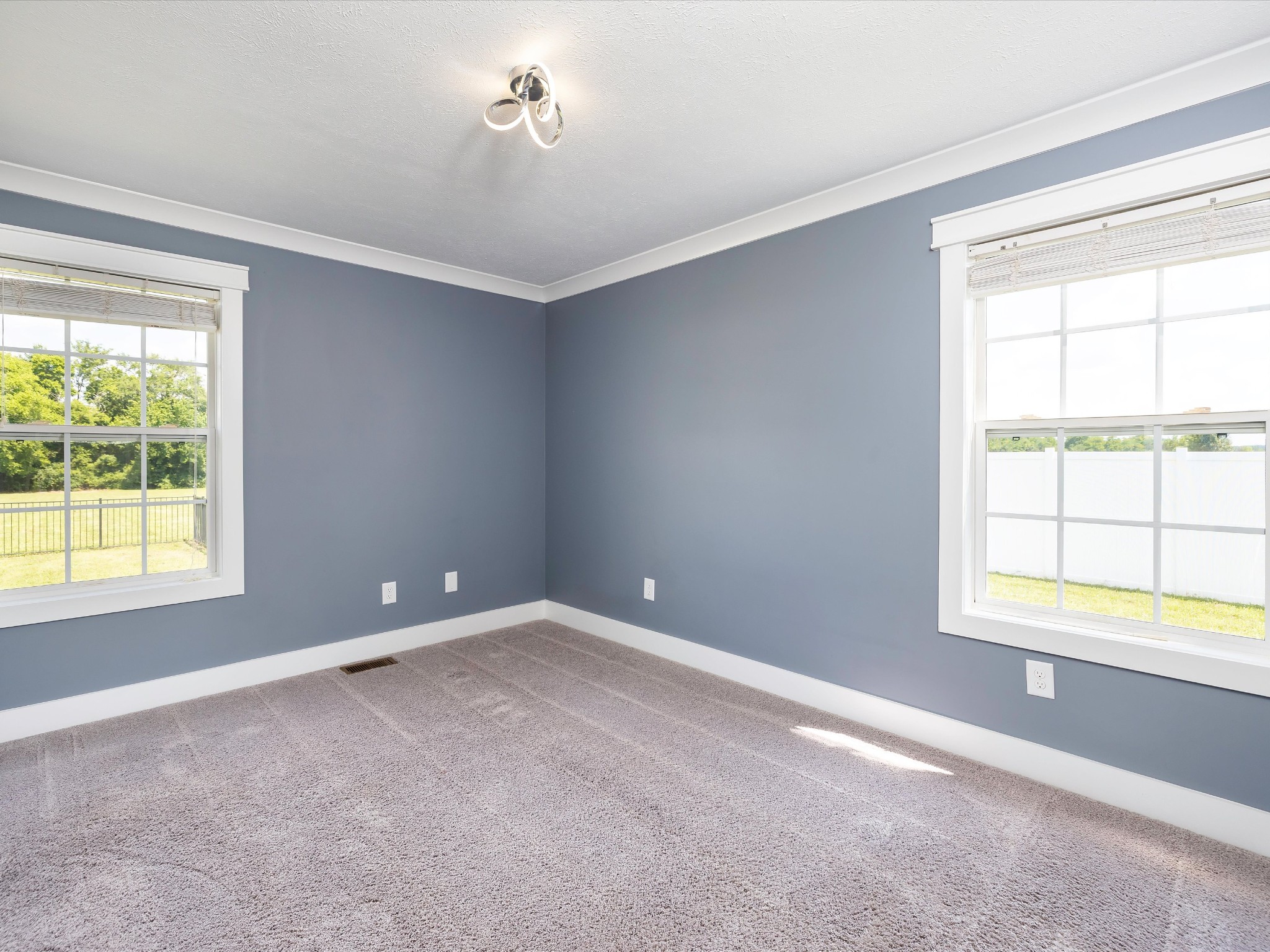 154 County Line Road Bell Buckle, TN 37020 - Photo 13 of 21 an empty room with a window