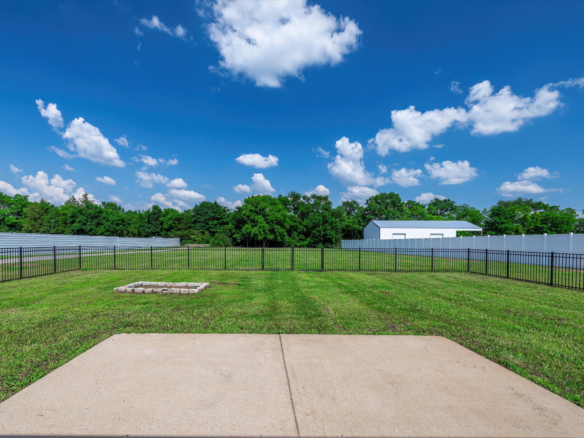 154 County Line Road Bell Buckle, TN 37020 - Photo 16 of 21 a view of a golf course with a garden