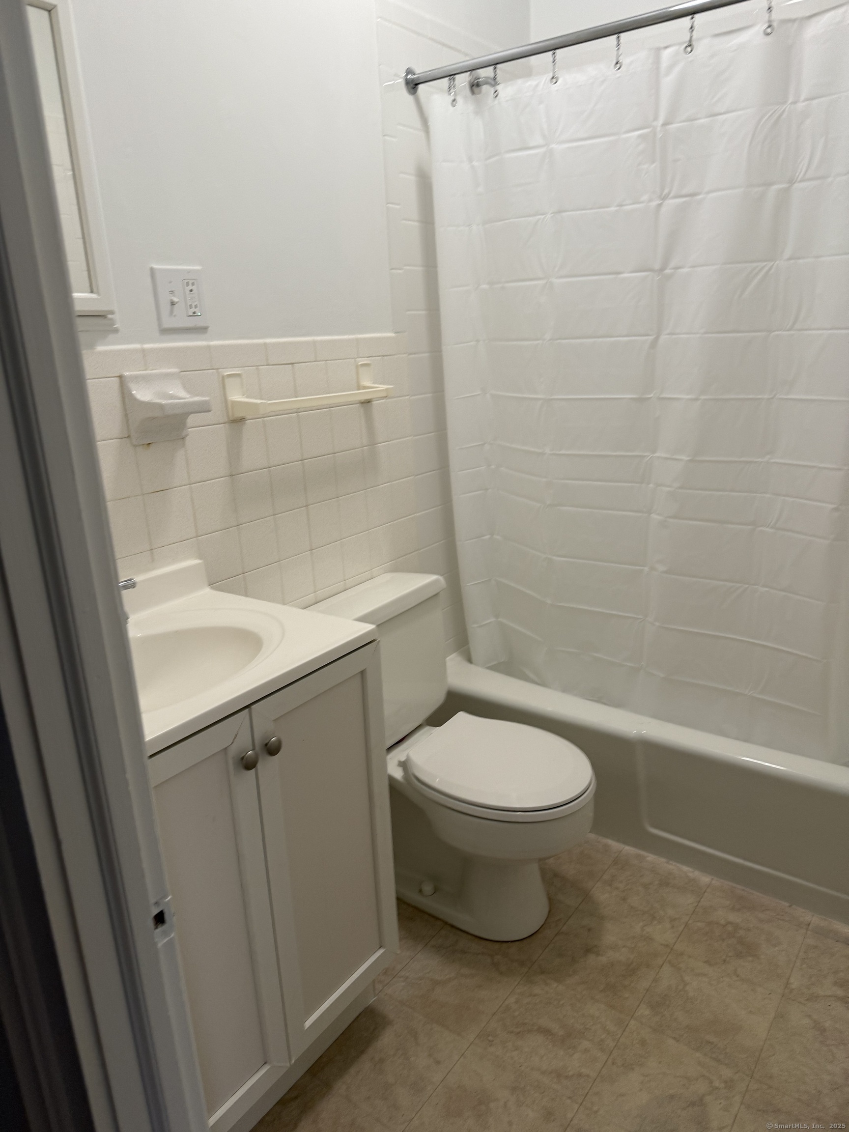 47 Grove Street, Unit 47 Thomaston, CT 06787 - Photo 9 of 19