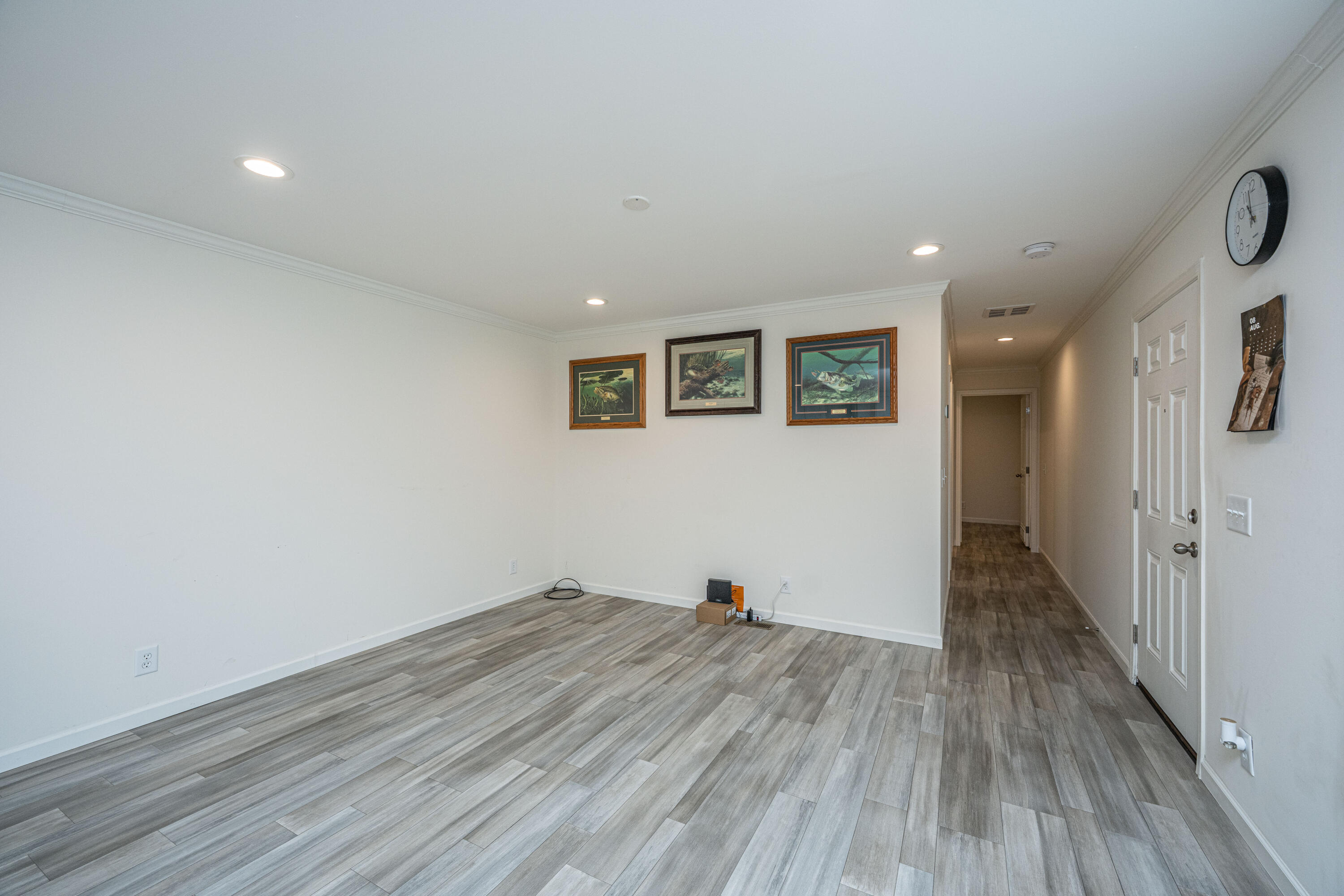 204 Wyman Road Eutawville, SC 29048 - Photo 18 of 40 Living Room