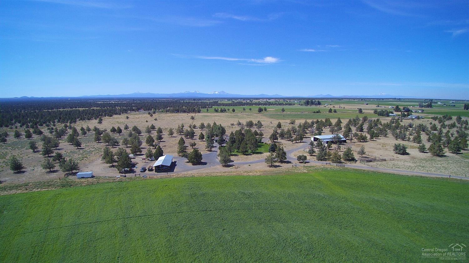 62655 County Line Road Bend, OR 97701 - Photo 3 of 25 Gallery Image 3