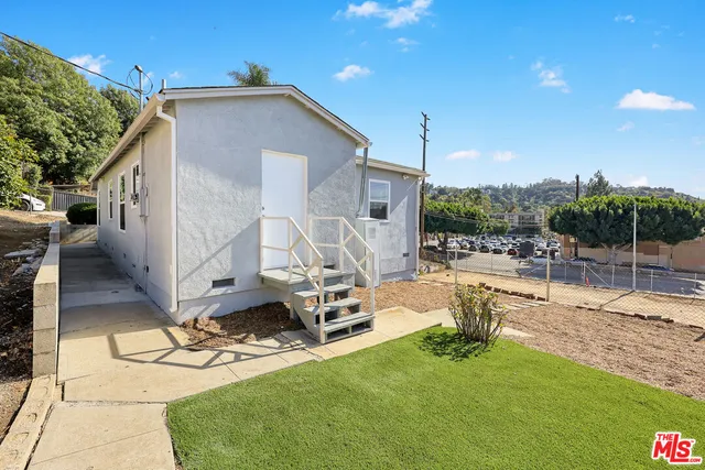 $1,260,000 | 6011 Pine Crest Drive, Los Angeles, CA 90042