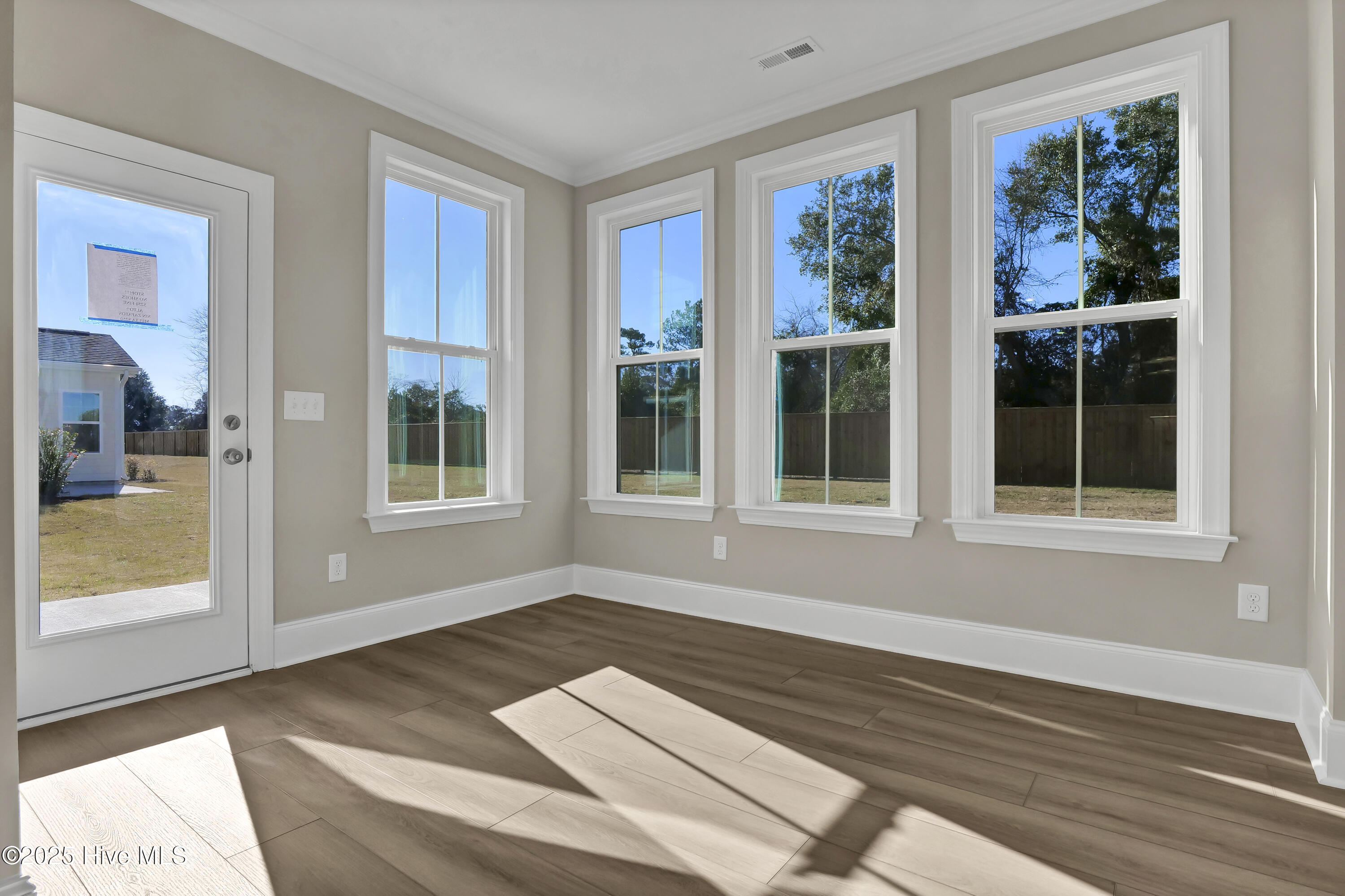 102 Planters Walk Hampstead, NC 28443 - Photo 15 of 52 Sunroom 1