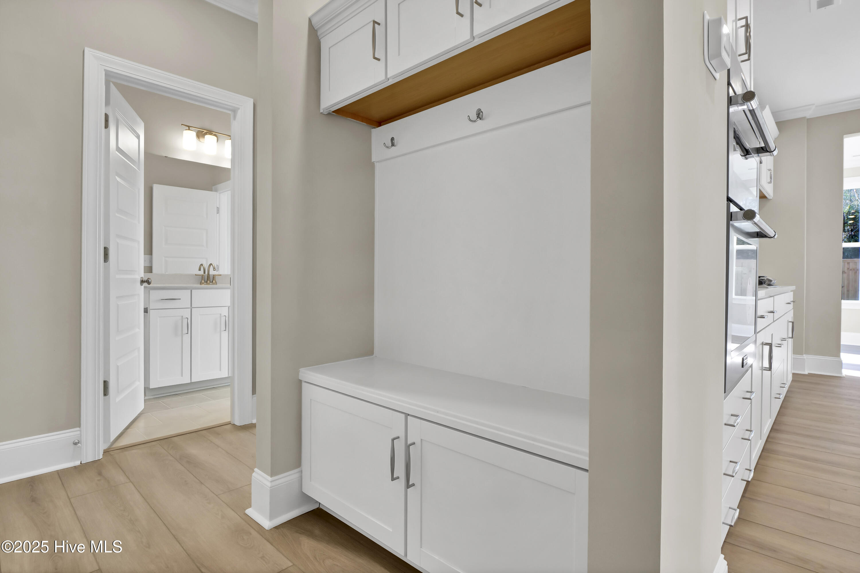 102 Planters Walk Hampstead, NC 28443 - Photo 21 of 52 Garage Entry