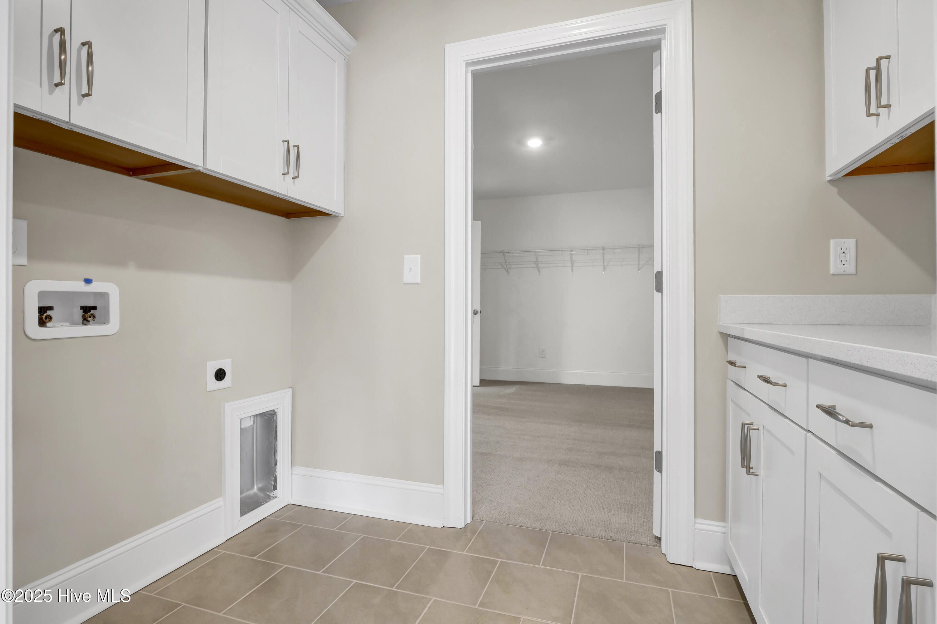 102 Planters Walk Hampstead, NC 28443 - Photo 22 of 52 Laundry Room