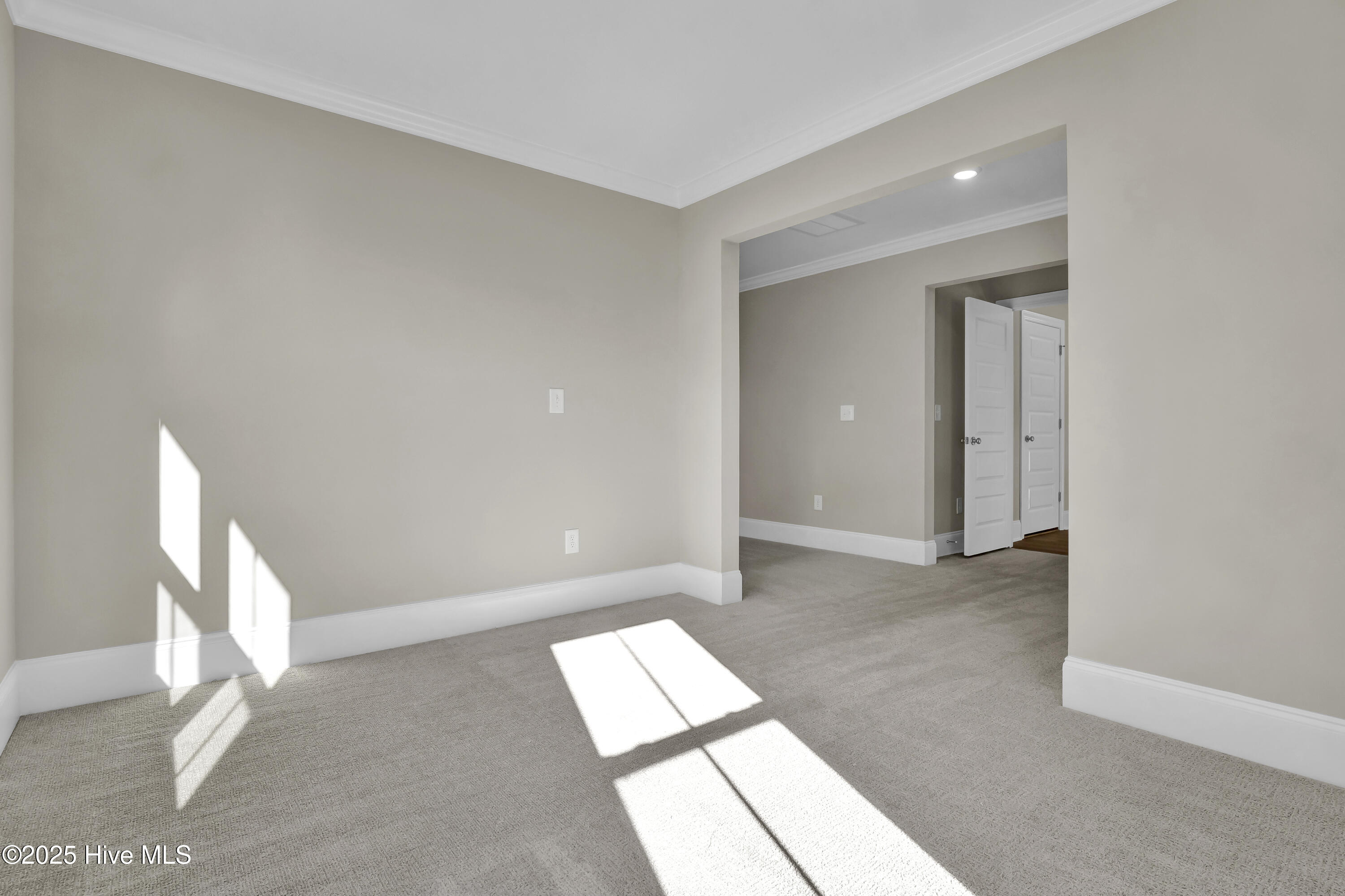 102 Planters Walk Hampstead, NC 28443 - Photo 30 of 52 Primary Suite Sitting Room 1