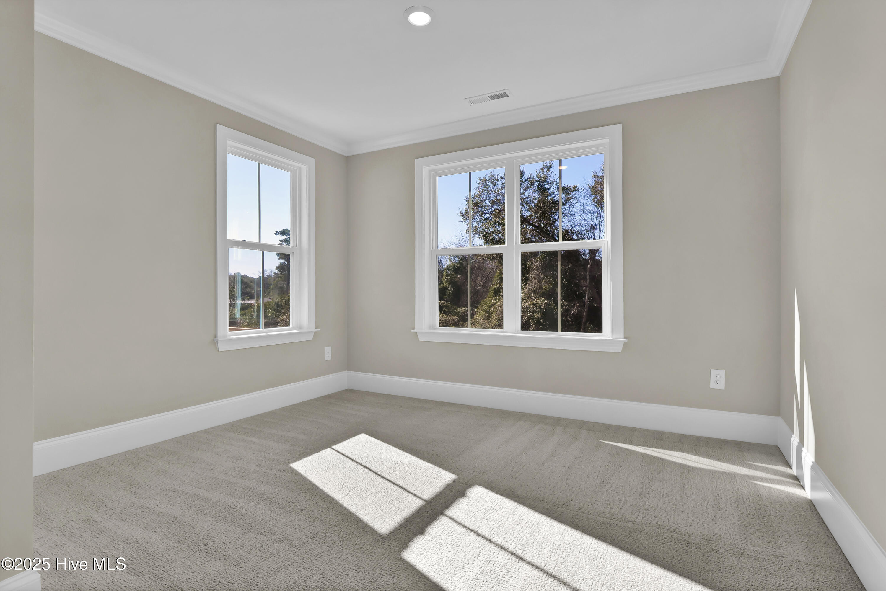 102 Planters Walk Hampstead, NC 28443 - Photo 31 of 52 Primary Suite Sitting Room 2