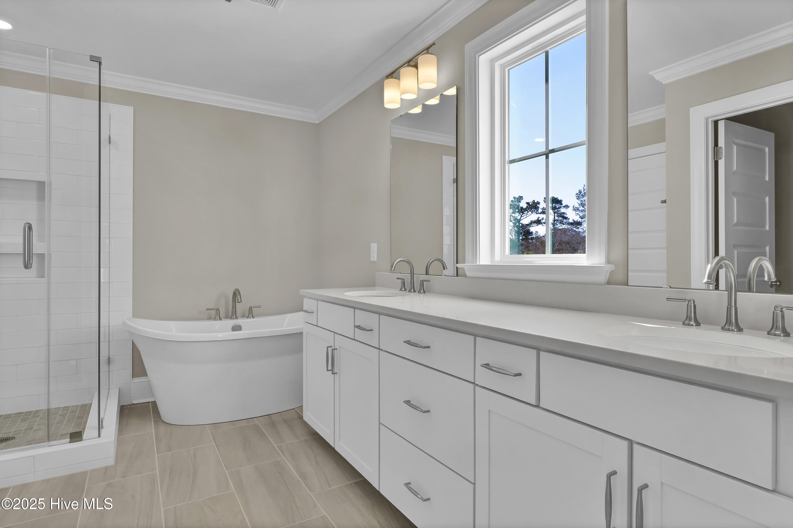 102 Planters Walk Hampstead, NC 28443 - Photo 32 of 52 Primary Bathroom 1