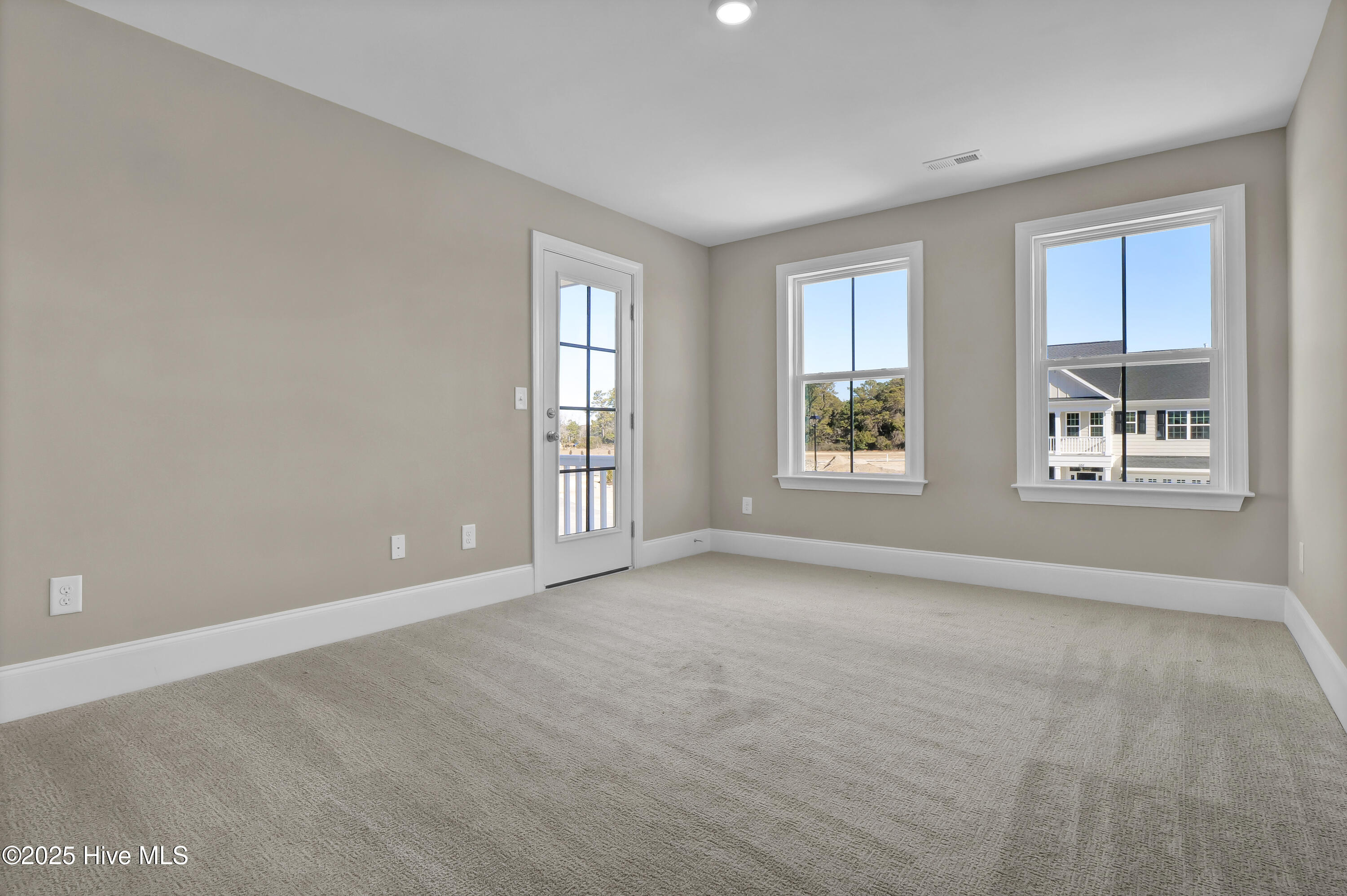102 Planters Walk Hampstead, NC 28443 - Photo 35 of 52 Upstairs Bedroom 1 1