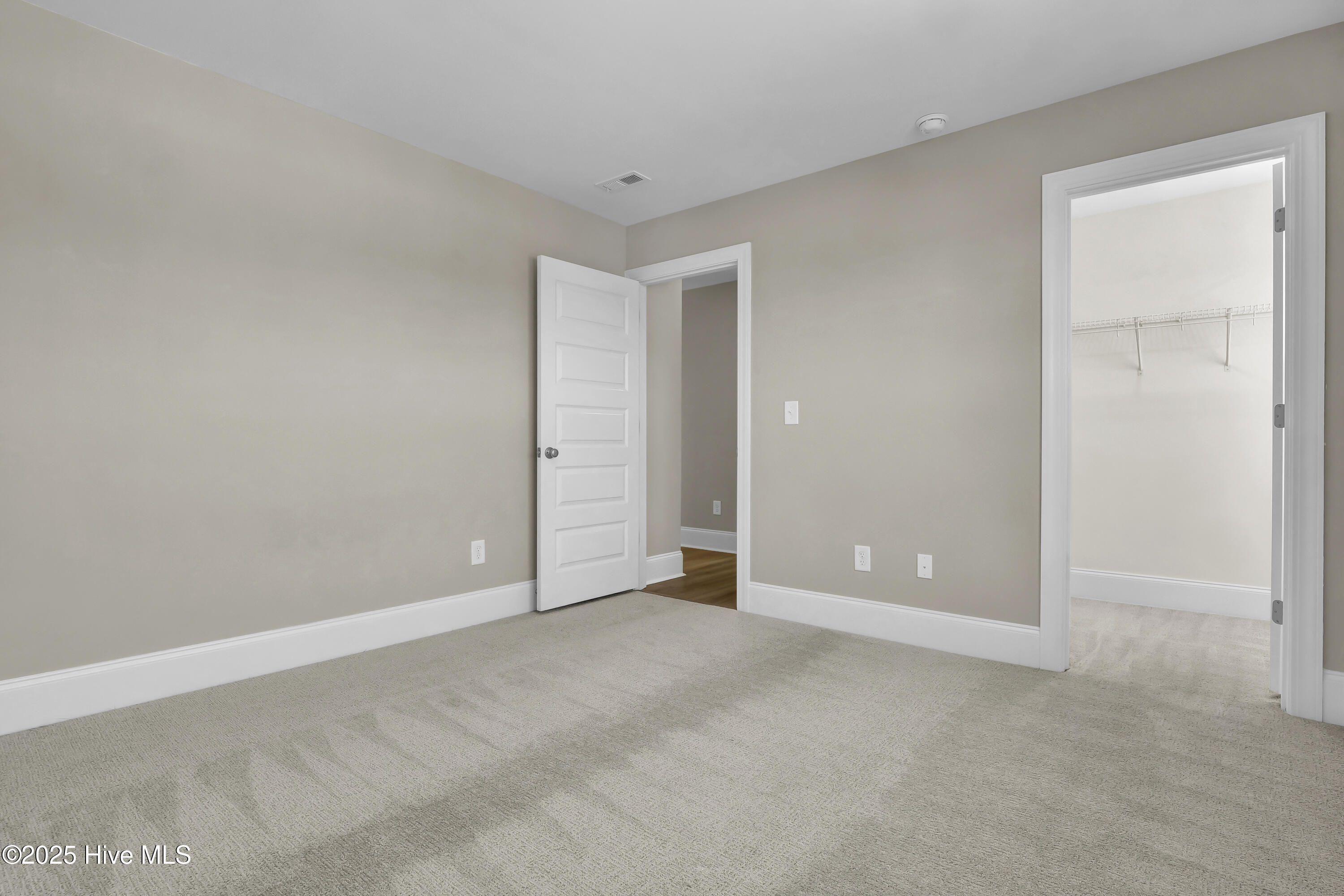 102 Planters Walk Hampstead, NC 28443 - Photo 40 of 52 Upstairs Bedroom 2 2