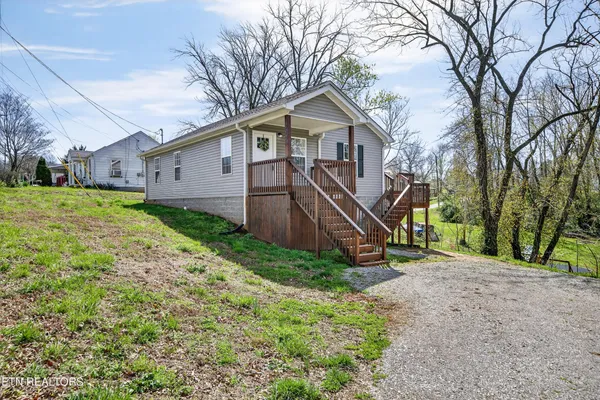 $234,900 | 219 East Bronson Street, Sparta, TN 38583
