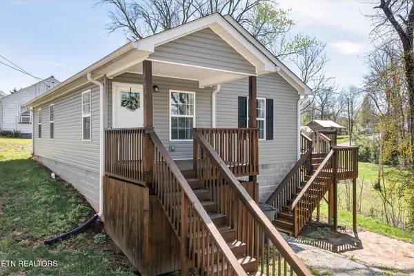 $234,900 | 219 East Bronson Street, Sparta, TN 38583