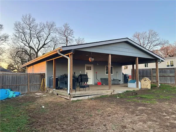 809 South Park Boulevard, Independence, KS 67301