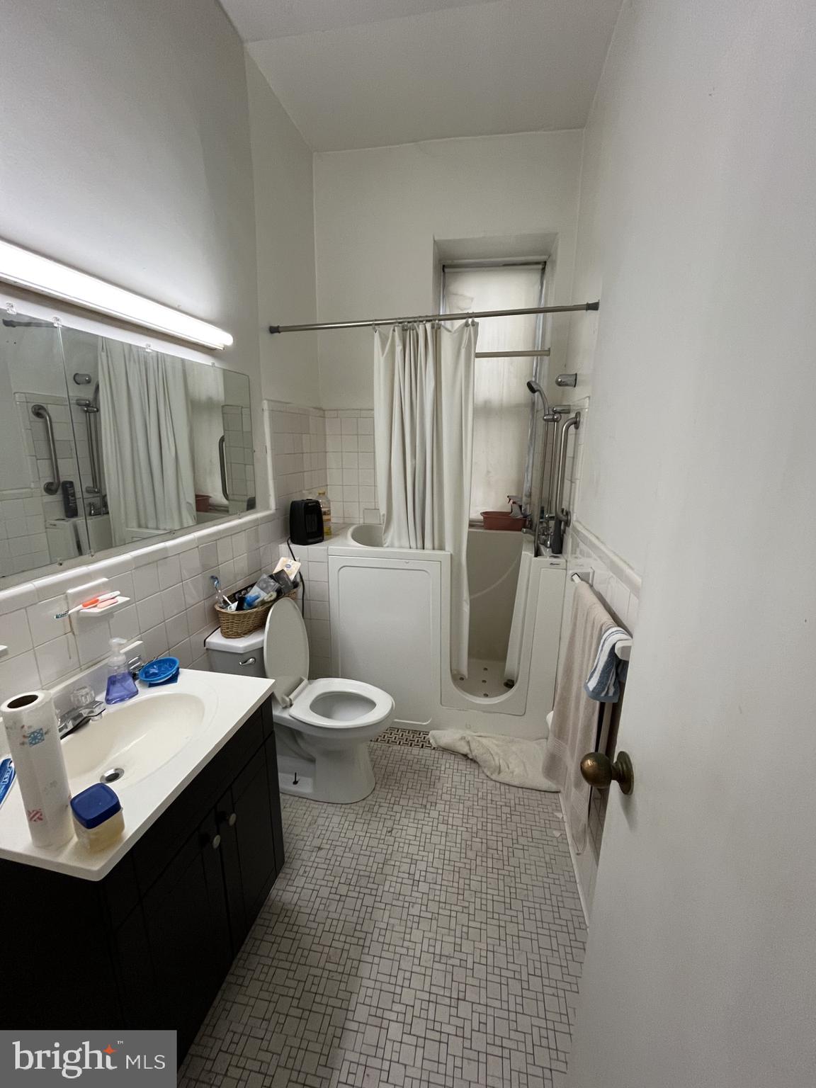 1851 Columbia Road Northwest, Unit 105 Washington, DC 20009 - Photo 2 of 4