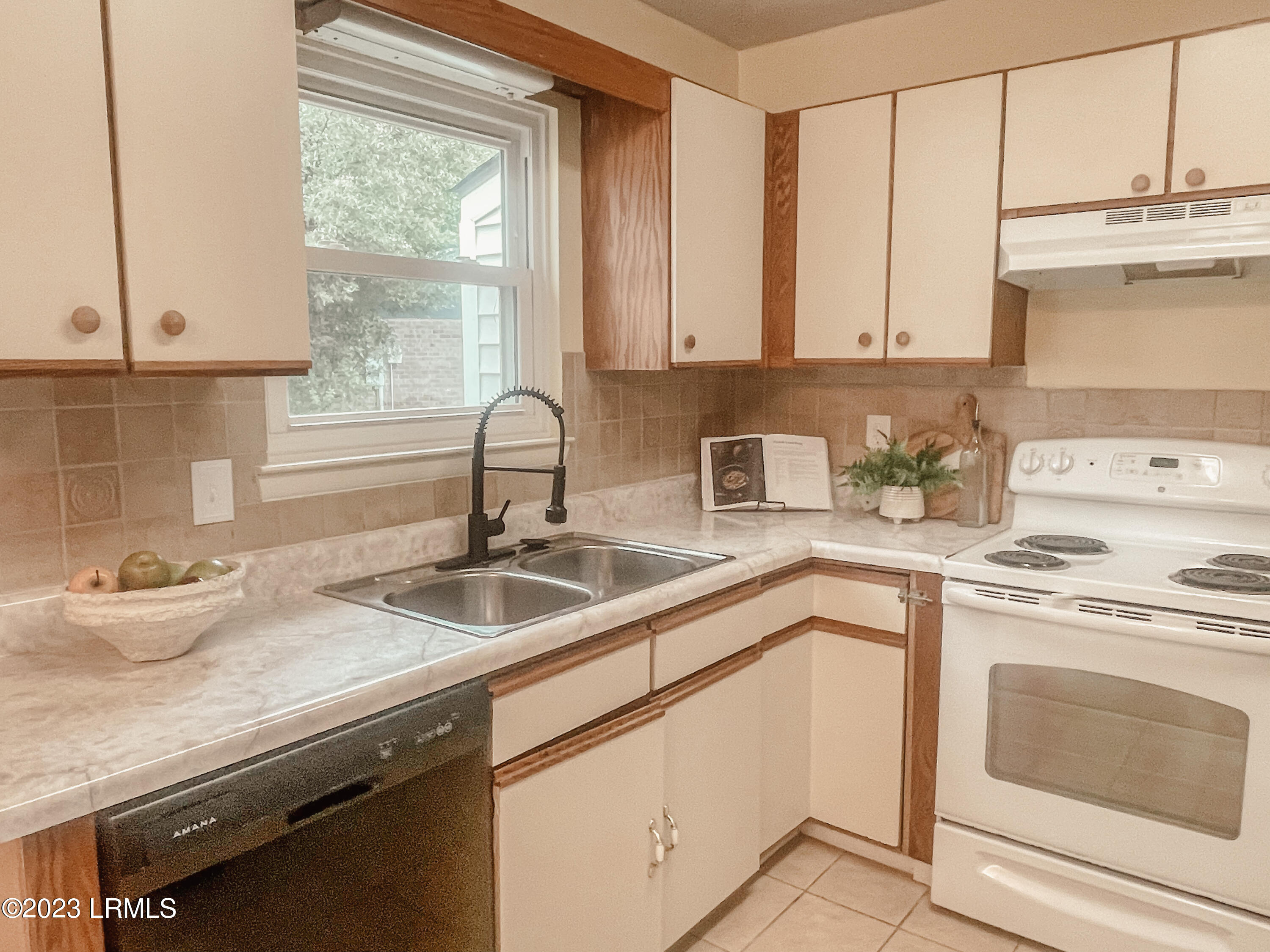 2 Quail Ridge Loop Beaufort, SC 29906 - Photo 17 of 23 EA69D460-133C-406F-862E-BE0CFEF4891F