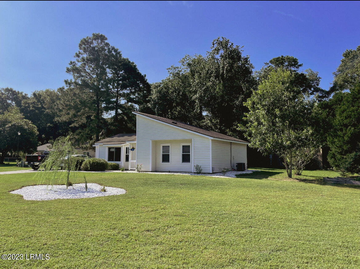 2 Quail Ridge Loop Beaufort, SC 29906 - Photo 23 of 23 553DF4FC-7BB4-4F0A-9620-77BFEBF2FD93