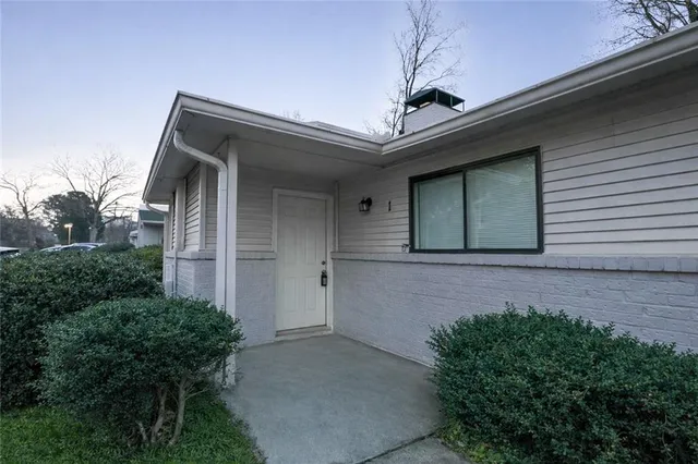 $1,695 | 2323 Ward Street Southeast, Unit 1, Smyrna, GA 30080