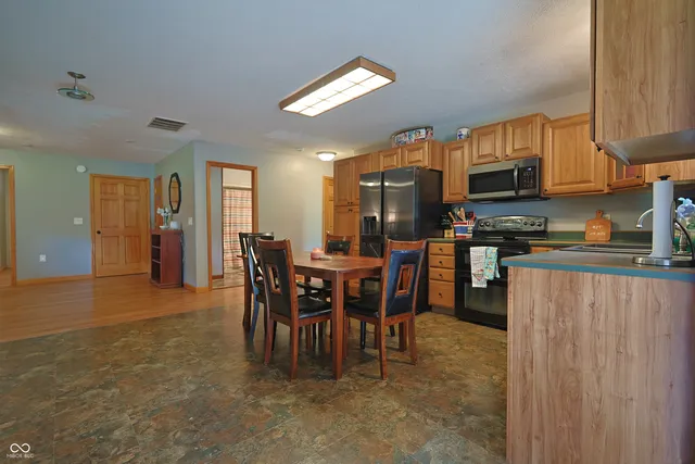 $349,900 | 4340 West County Road 1100 South, Paris Crossing, IN 47270