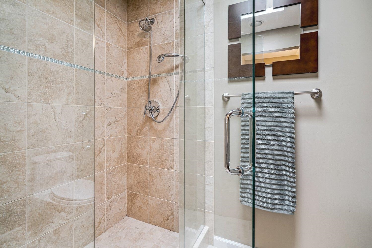 335 Riverbluff Place, Unit 2 Memphis, TN 38103 - Photo 14 of 21 a bathroom with a shower