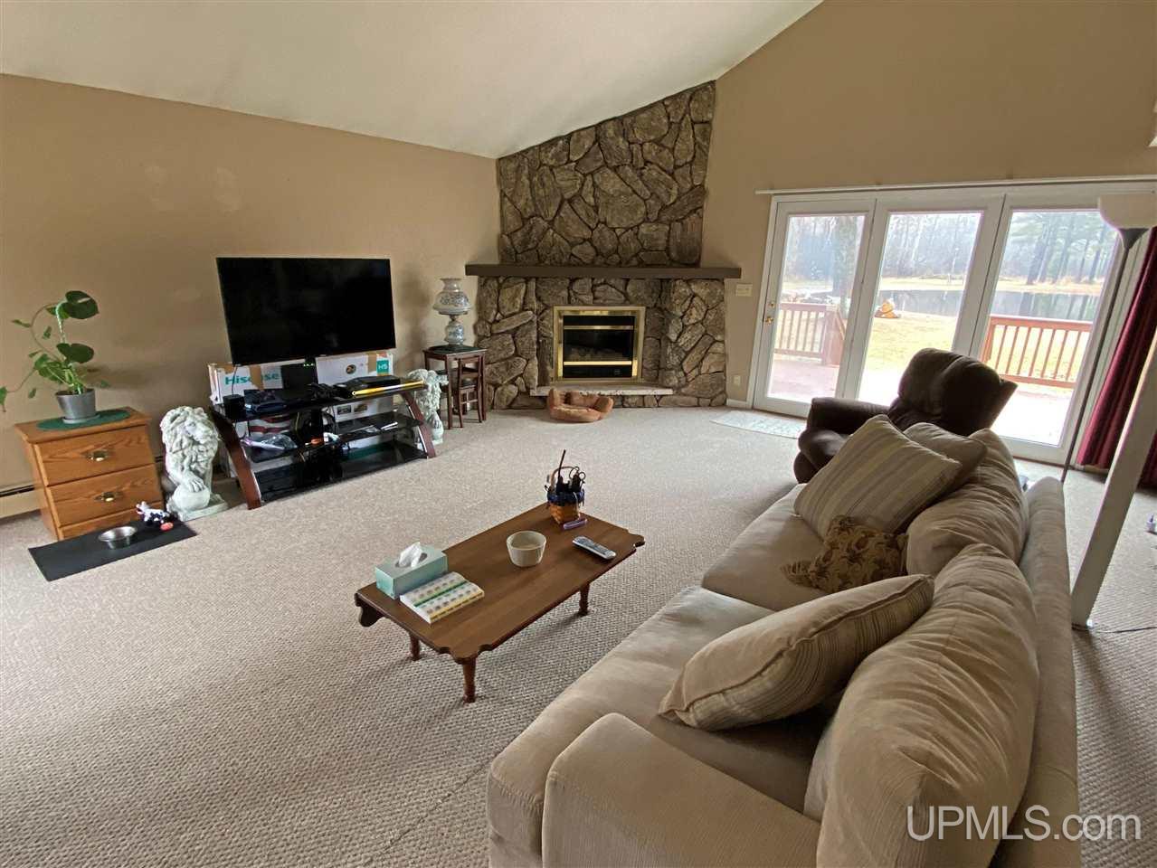 5390 12th Road Escanaba, MI 49829 - Photo 12 of 34