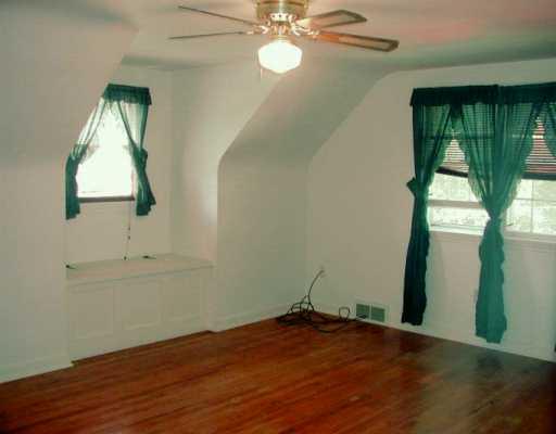 674 Bebout Road Venetia, PA 15367 - Photo 4 of 8 Gallery Image 4
