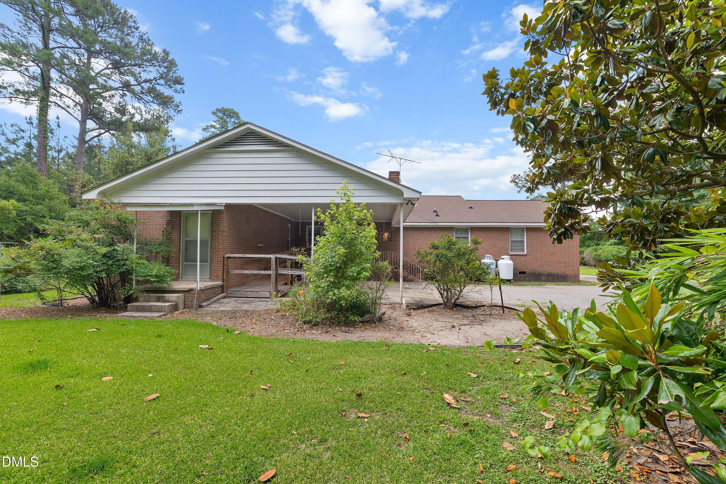 647 Mallard Road Smithfield, NC 27577 - Photo 28 of 33 Rear View