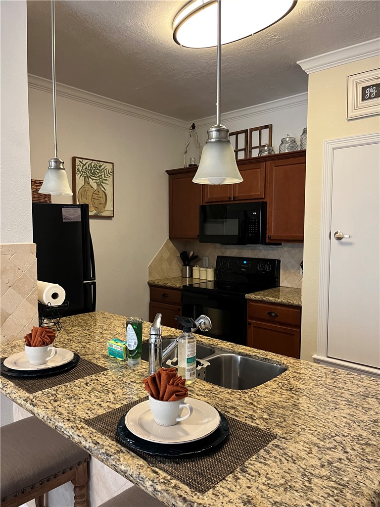 1198 Jones-Butler Road, Unit 3009 College Station, TX 77840 - Photo 5 of 18 Kitchen/ Breakfast Area in Unit