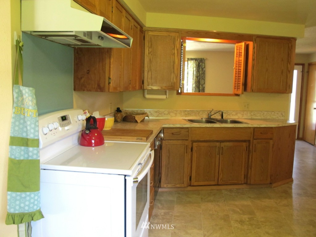 10530 Mullen Road Southeast Olympia, WA 98513 - Photo 4 of 15 Gallery Image 4