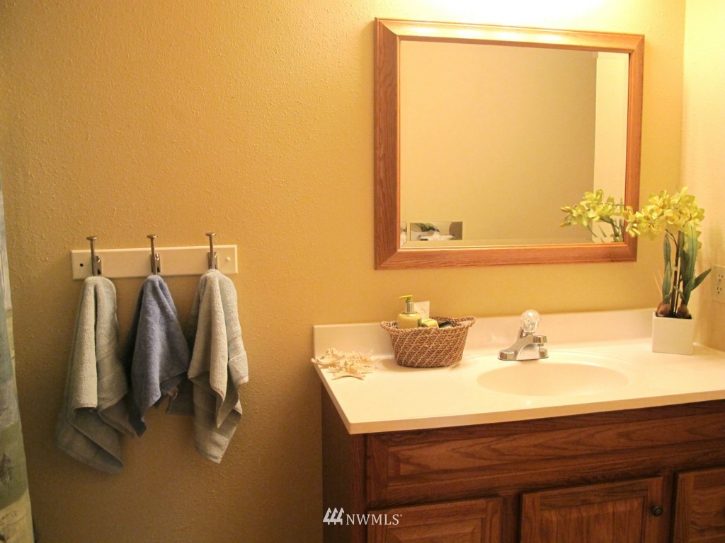 10530 Mullen Road Southeast Olympia, WA 98513 - Photo 9 of 15 Gallery Image 9