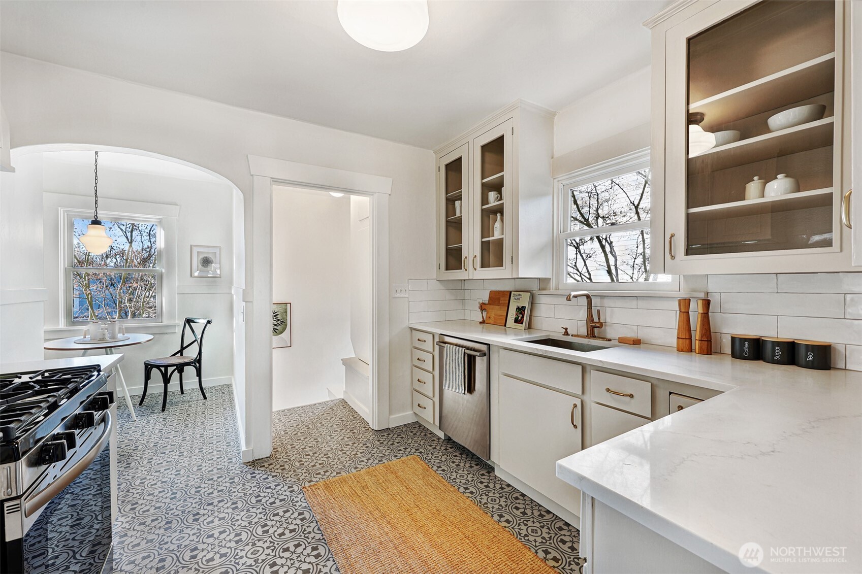 6727 6th Avenue Northwest Seattle, WA 98117 - Photo 10 of 34