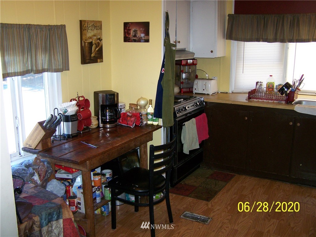 530 West Washington Street, Unit 9 Sequim, WA 98382 - Photo 8 of 13