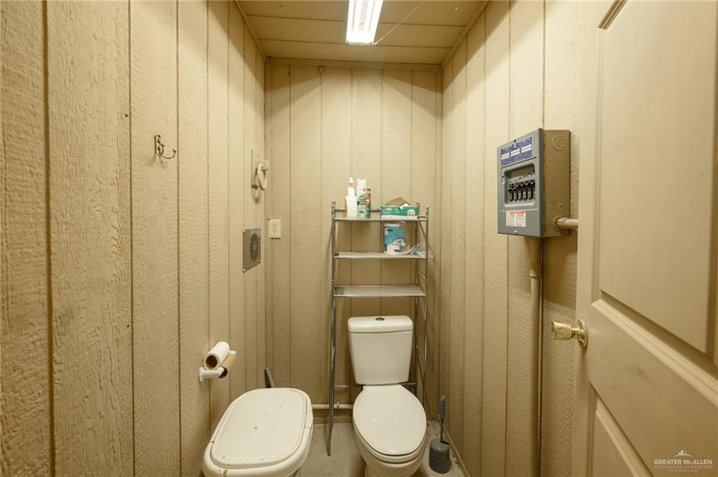 36338 Marshall Hutts Road Rio Hondo, TX 78583 - Photo 26 of 42 a bathroom with a toilet and a shower