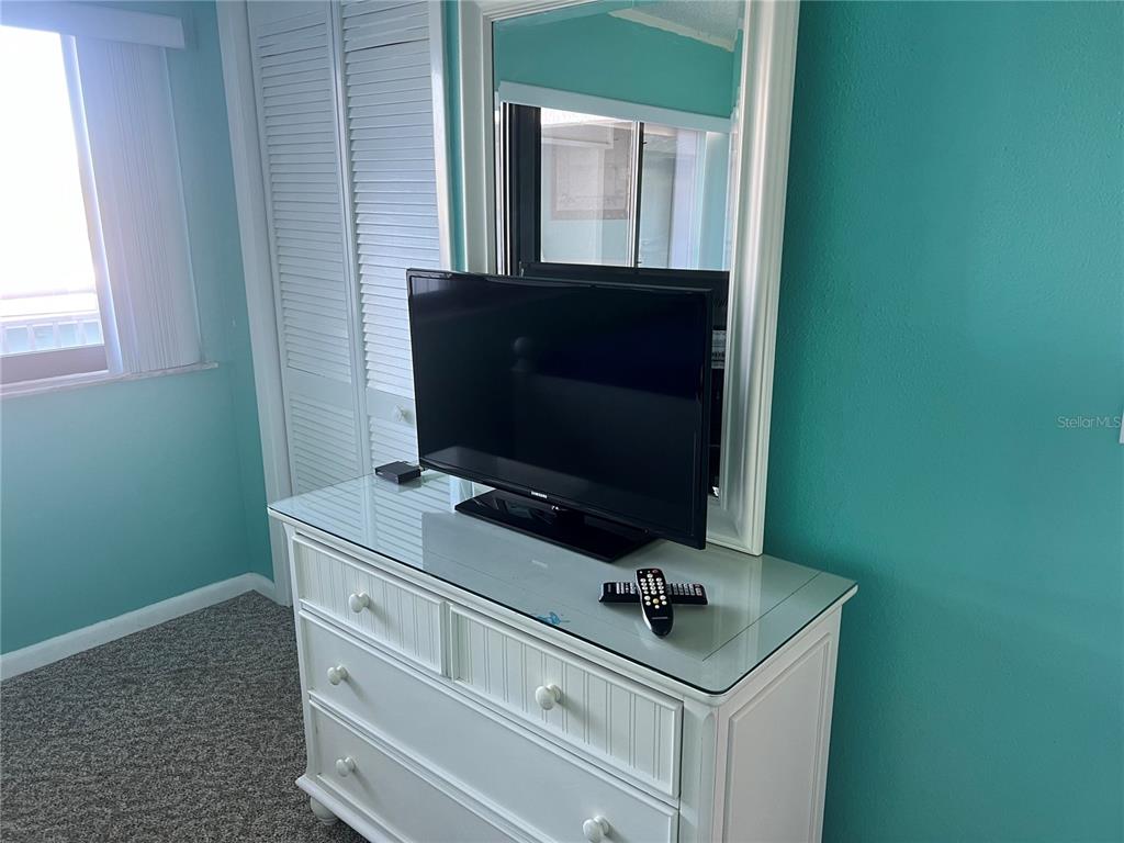 1001 Point Of Rocks Road, Unit 309 Sarasota, FL 34242 - Photo 18 of 38