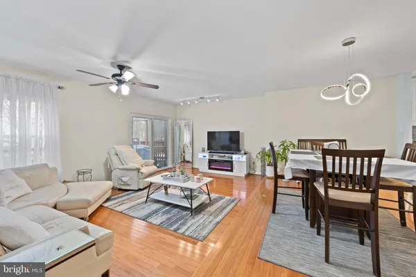 $739,000 | 3930 Collis Oak Court, Fairfax, VA 22033