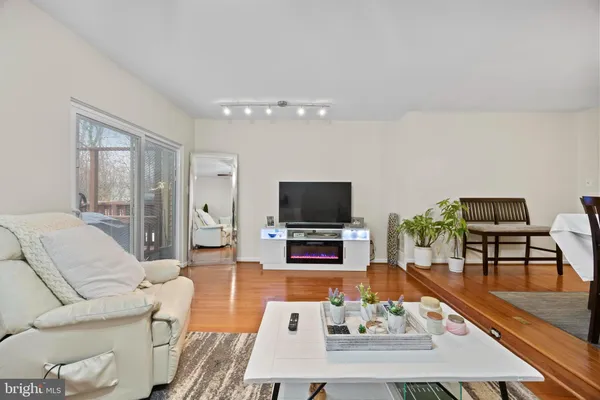 $739,000 | 3930 Collis Oak Court, Fairfax, VA 22033