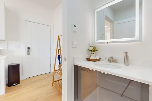 $3,000 | 38 Hichborn Street, Unit 402, Boston, MA 02135