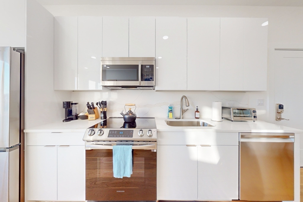 38 Hichborn Street, Unit 402 Boston, MA 02135 - Photo 7 of 23