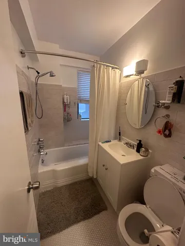 $2,000 | 1 Scott Circle Northwest, Unit 118, Washington, DC 20036