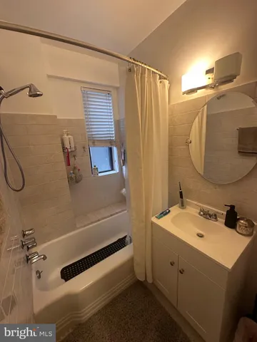 $2,000 | 1 Scott Circle Northwest, Unit 118, Washington, DC 20036