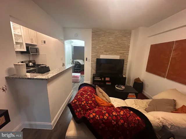 $2,000 | 1 Scott Circle Northwest, Unit 118, Washington, DC 20036