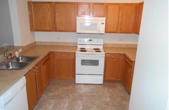 1582 McClure Road, Unit 1582 Aurora, IL 60505 - Photo 5 of 10